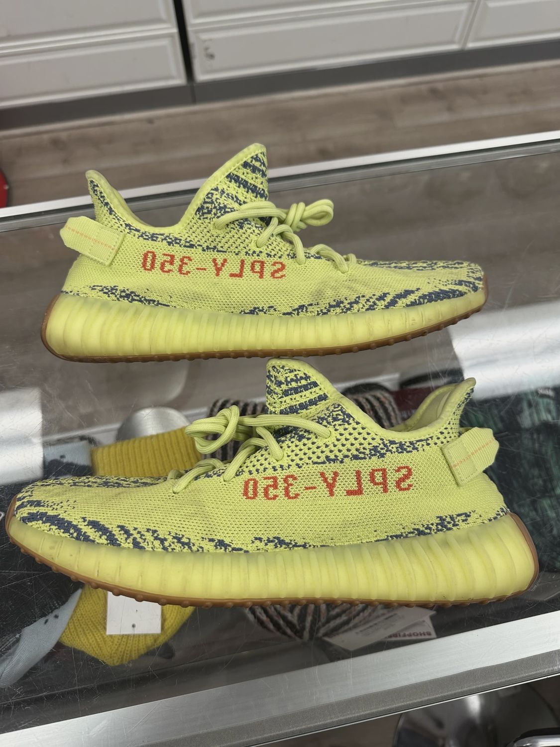 adidas Yeezy Boost 350 V2 Semi Frozen Yellow • Pre-Owned [1976]