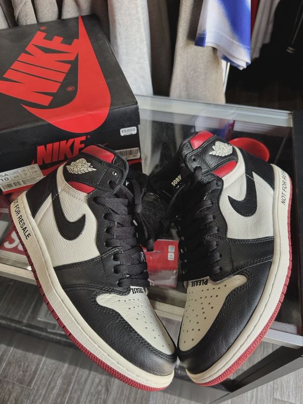 Air Jordan 1 Retro High Not for Resale Varsity Red • Pre-Owned [6935]