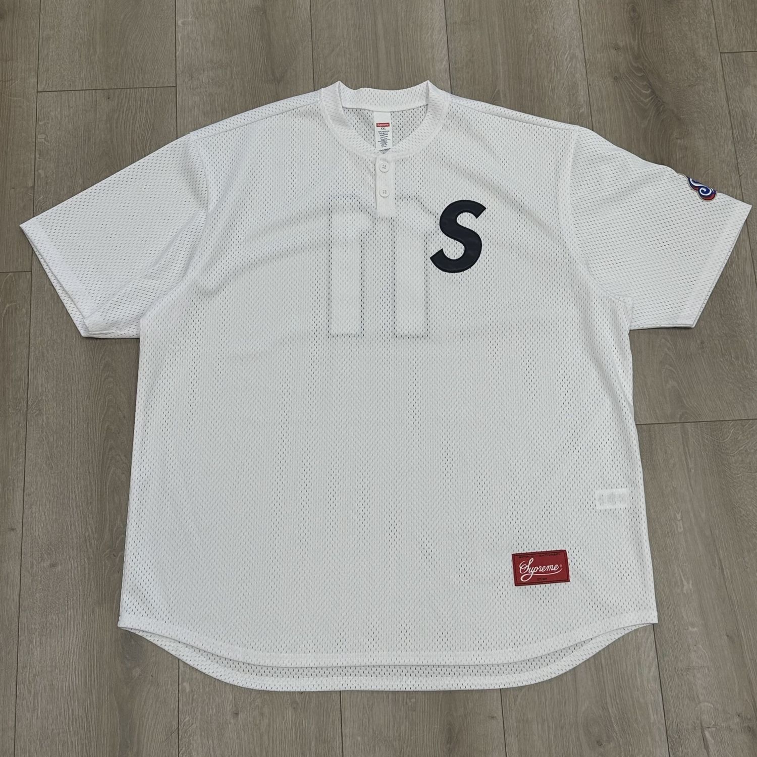 white Supreme S Logo Baseball Henley • Pre-Owned [5788]