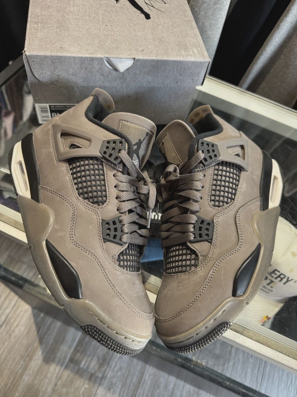 Air Jordan 4 Retro Cave Stone • Pre-Owned [2669]