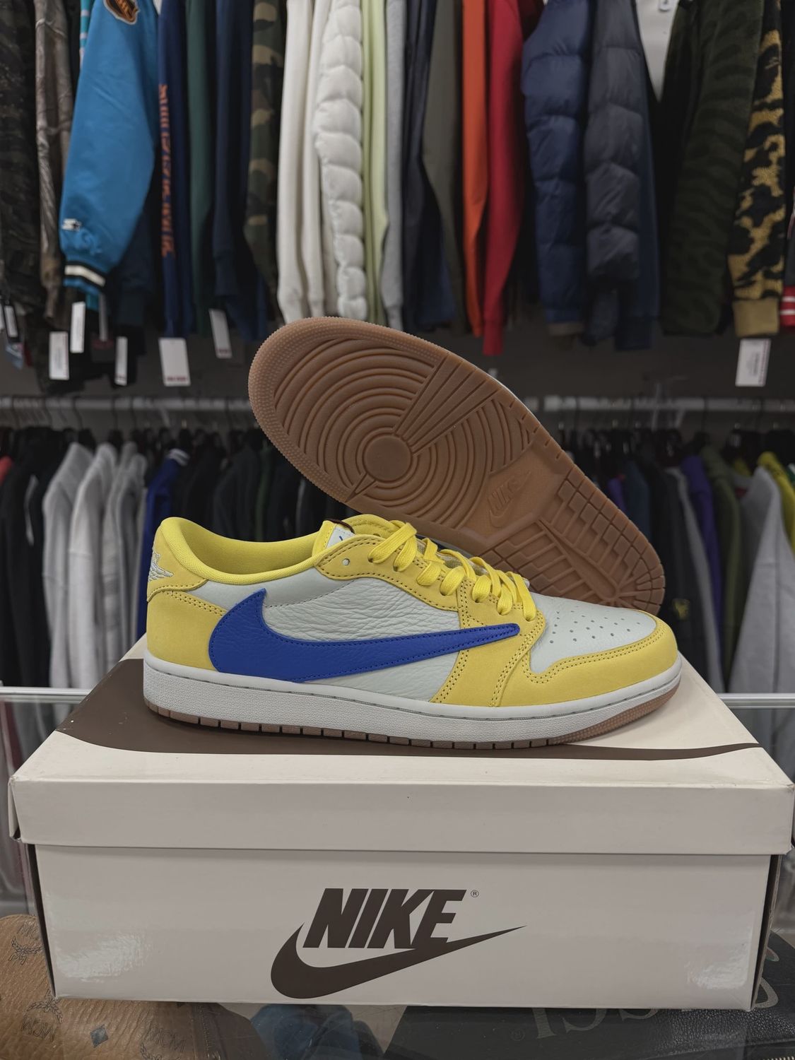 Air Jordan 1 Retro Low Original SP Travis Scott Canary (Women's) • Pre-Owned [1030]