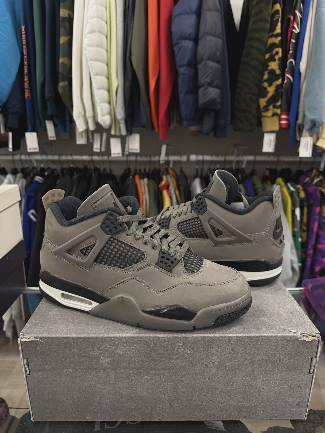 Air Jordan 4 Retro Cave Stone • Pre-Owned [3310]