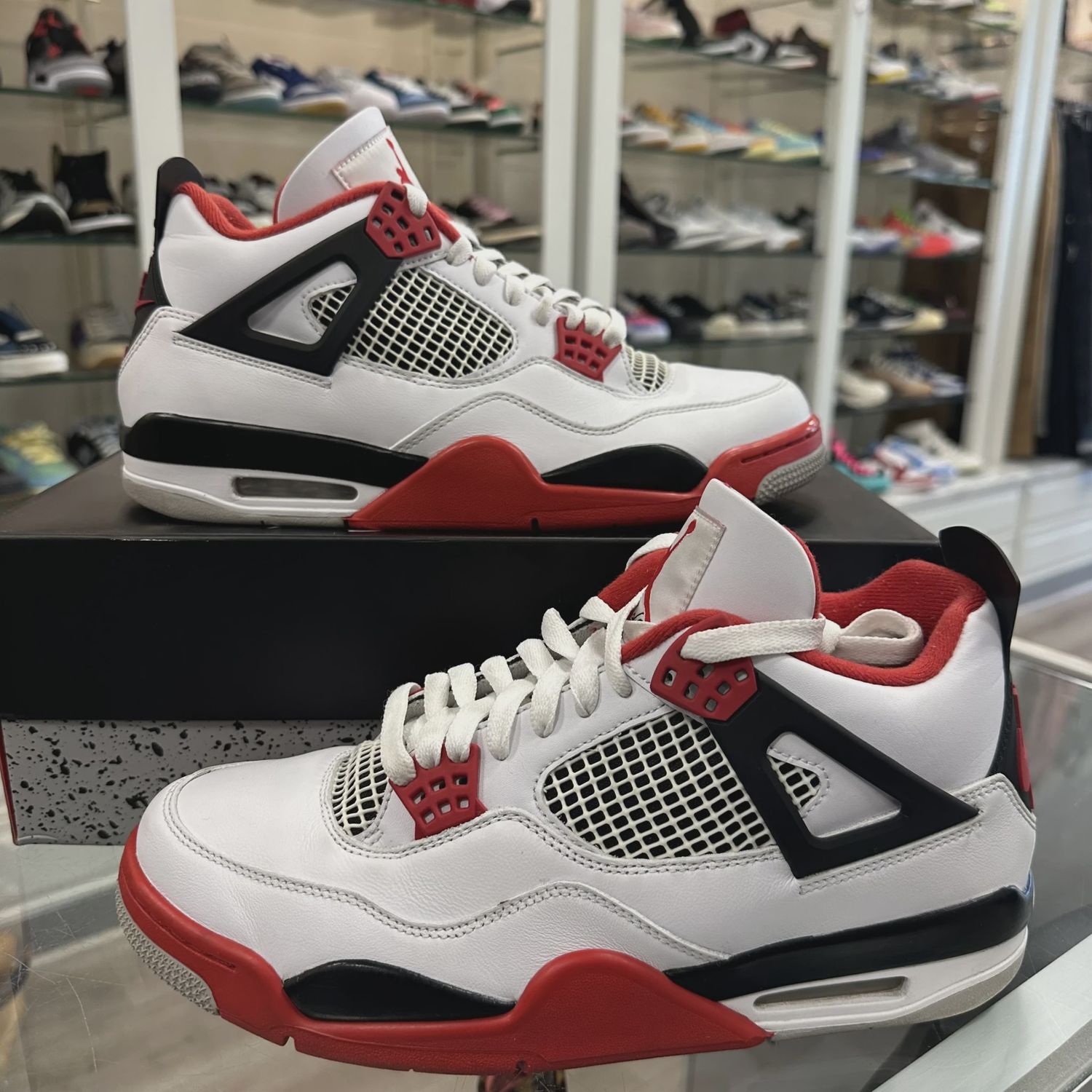 Air Jordan 4 Retro Fire Red (2020) • Pre-Owned [4489]