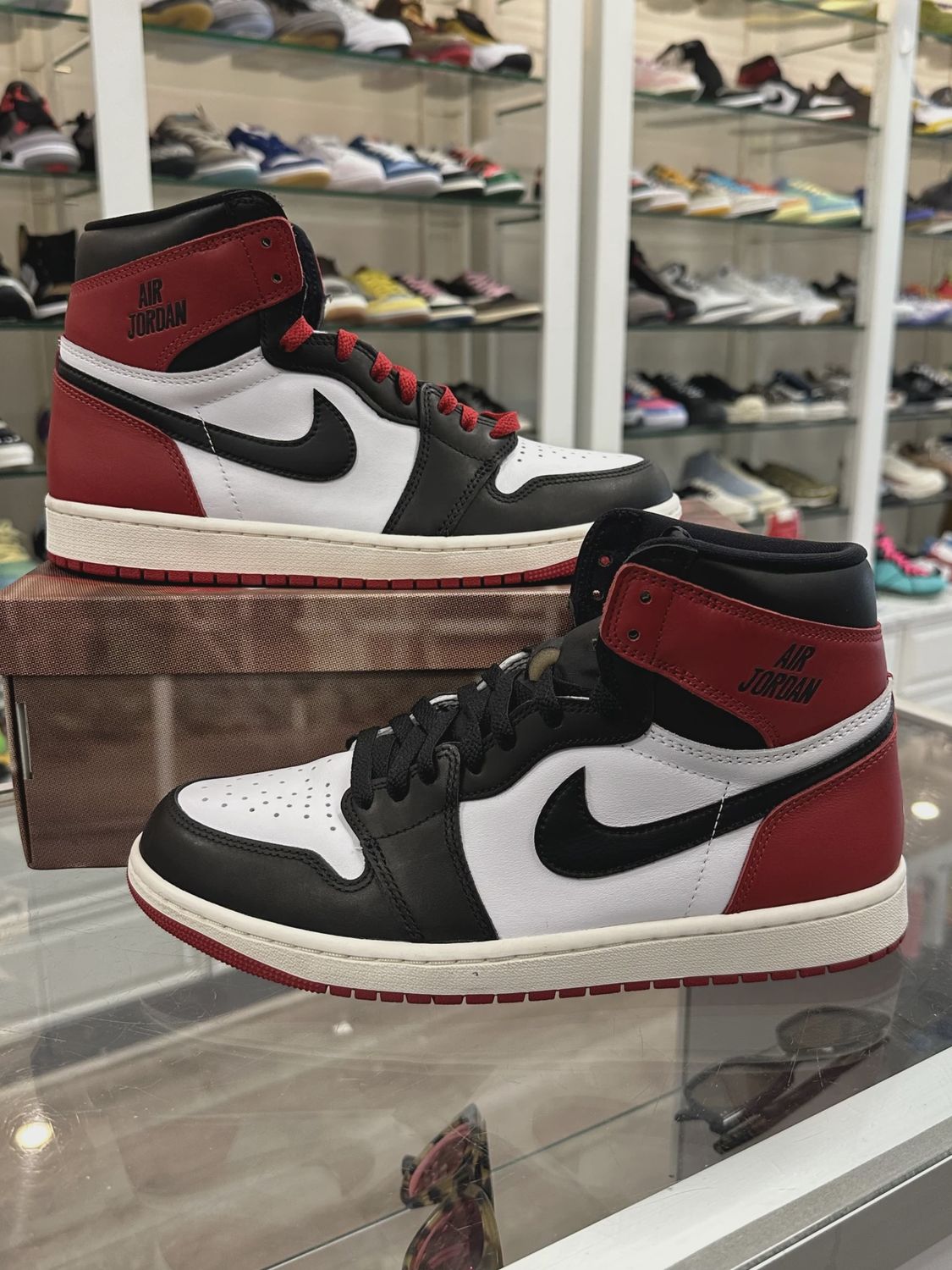 Air Jordan 1 High Black Toe Reimagined • Pre-Owned [4606]