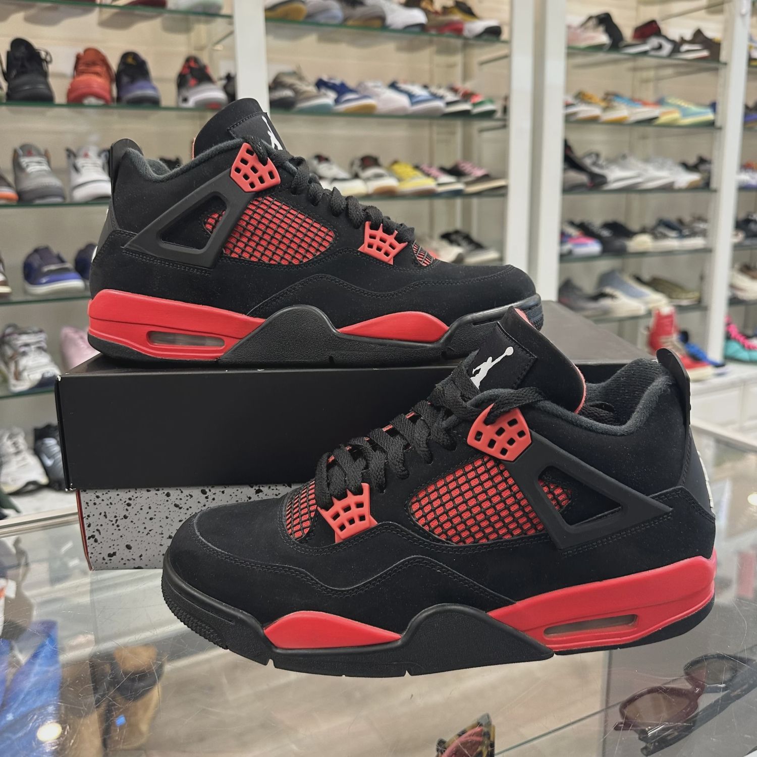Air Jordan 4 Retro Red Thunder • Pre-Owned [6566]