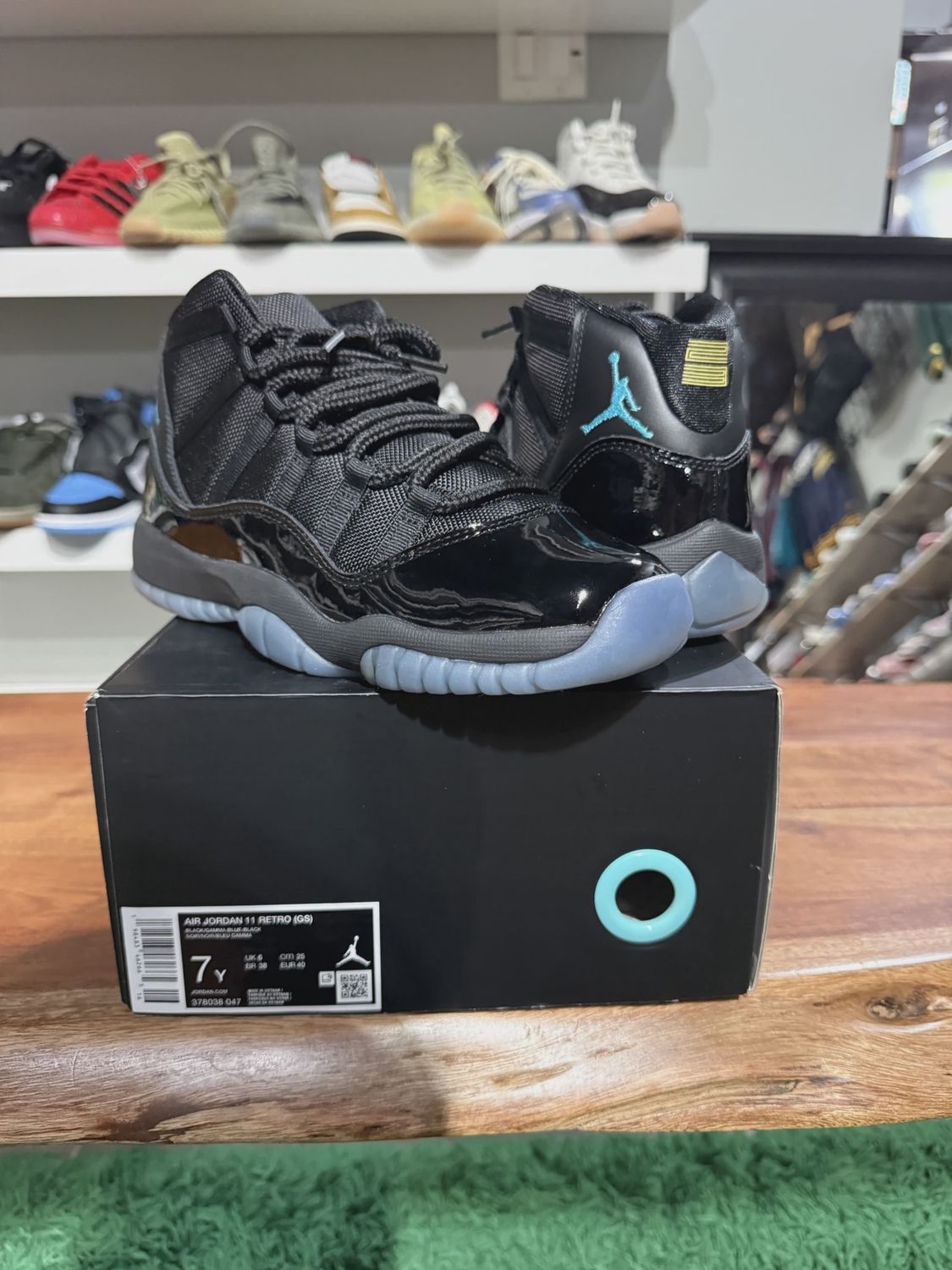 Air Jordan 11 Retro Gamma Blue (2025) (Grade School) • Pre-Owned [8739]