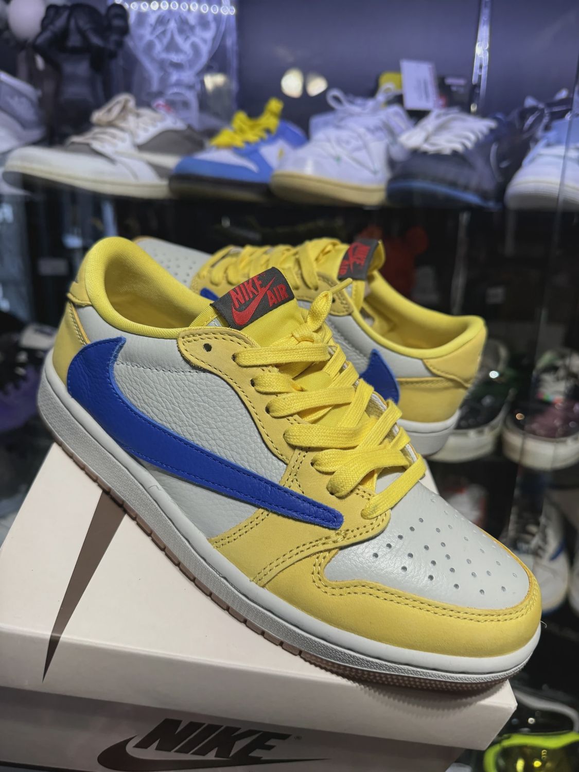 Air Jordan 1 Retro Low Original SP Travis Scott Canary (Women's) • Pre-Owned [0421]