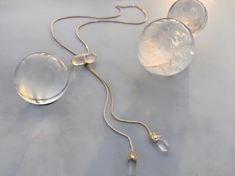 Sirius Crystal Necklace Gold