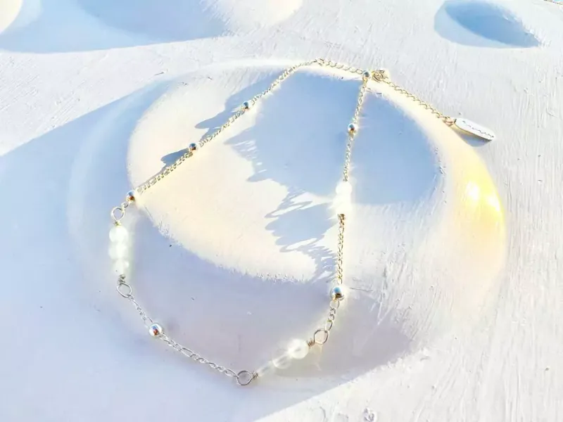 Silver Dots Agate and Moonstone Choker