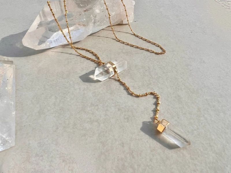 Colar Ayla Cristal dourado