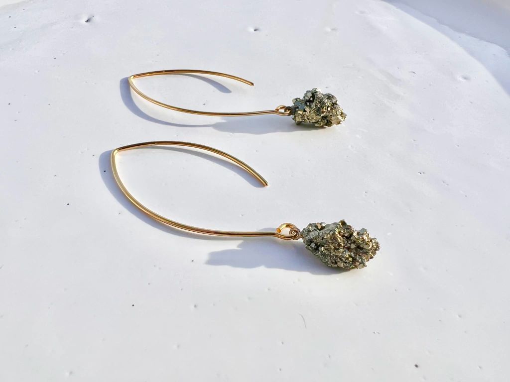 Brinco Slim Pirita dourado