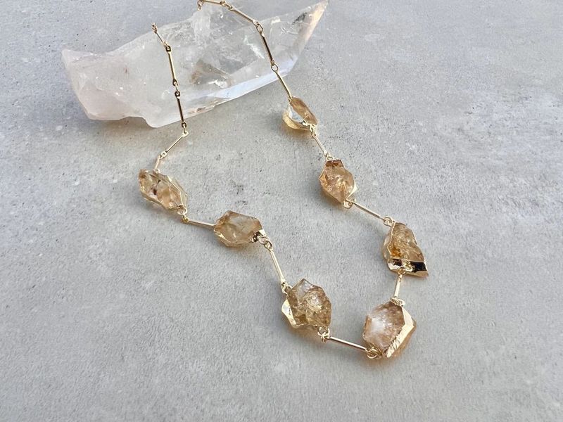 Colar Eleva Citrino dourado