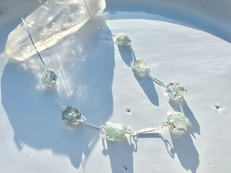 Eleva Aquamarine Silver Necklace