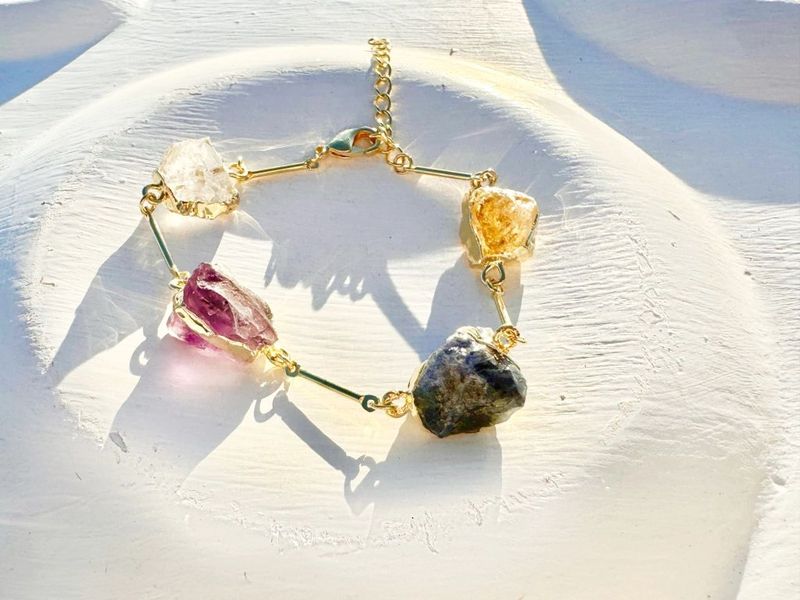 Pulseira Eleva ametista, citrino, cristal e sodalita dourado