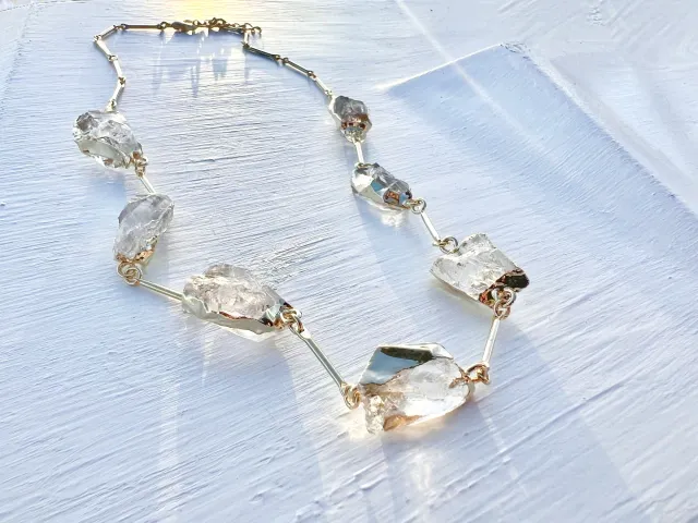 Eleva Crystal Gold Necklace