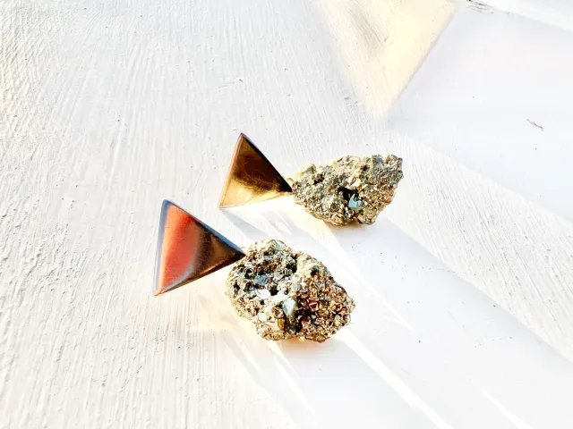 Mini Trya Pyrite Gold Earring