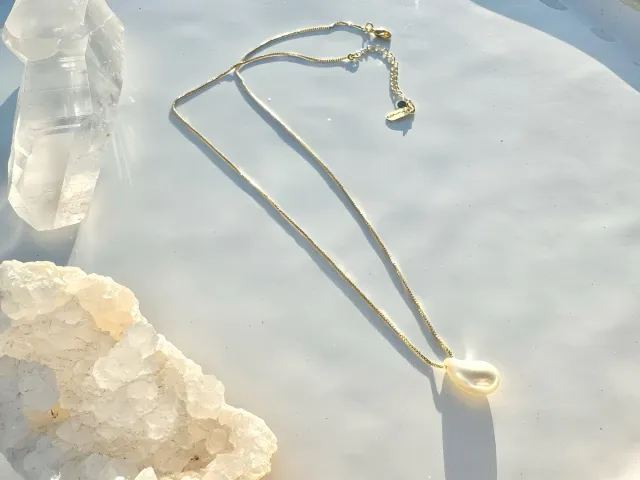 Gold Drop Pearl Necklace