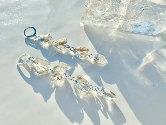 Queen Crystal Silver Earring