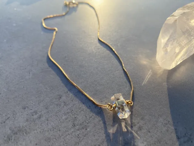 Nia Crystal Gold Necklace