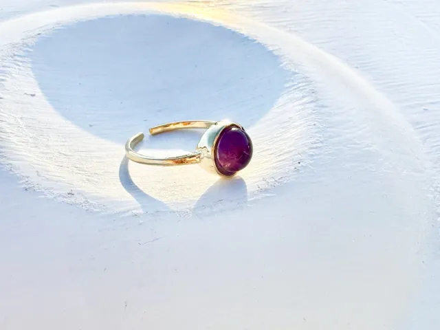 Uno Amethyst Gold Ring