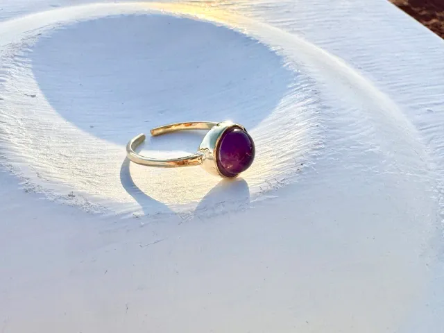 Uno Amethyst Gold Ring