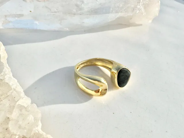 Sun Ring Onyx Gold