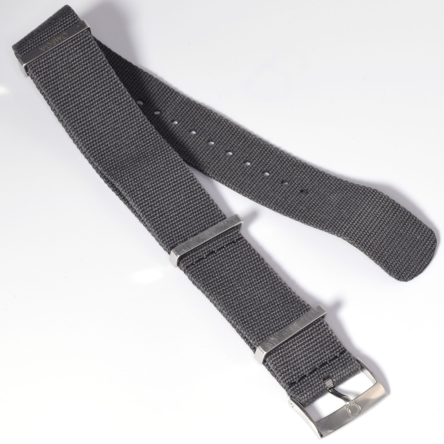 Omega NATO CWZ007575 grey 22mm wide men&#39;s watch strap with stainless steel buckle