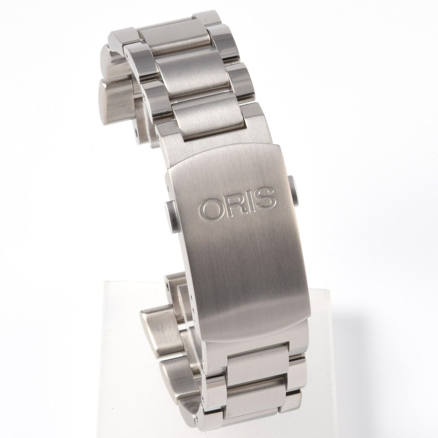 Oris Aquis Titan men’s titanium watch bracelet with brushed and polished links, compatible with models 7655, 7664, and 7682, genuine and pre-owned.
