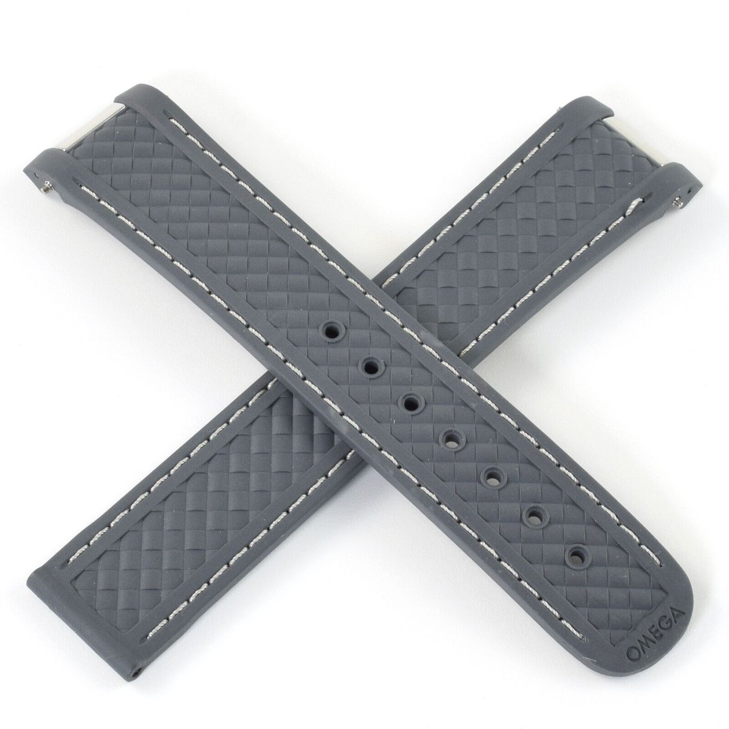 Omega Aqua Terra 41mm CVZ007671 blue rubber watch strap 20mm to 18mm with white stitching