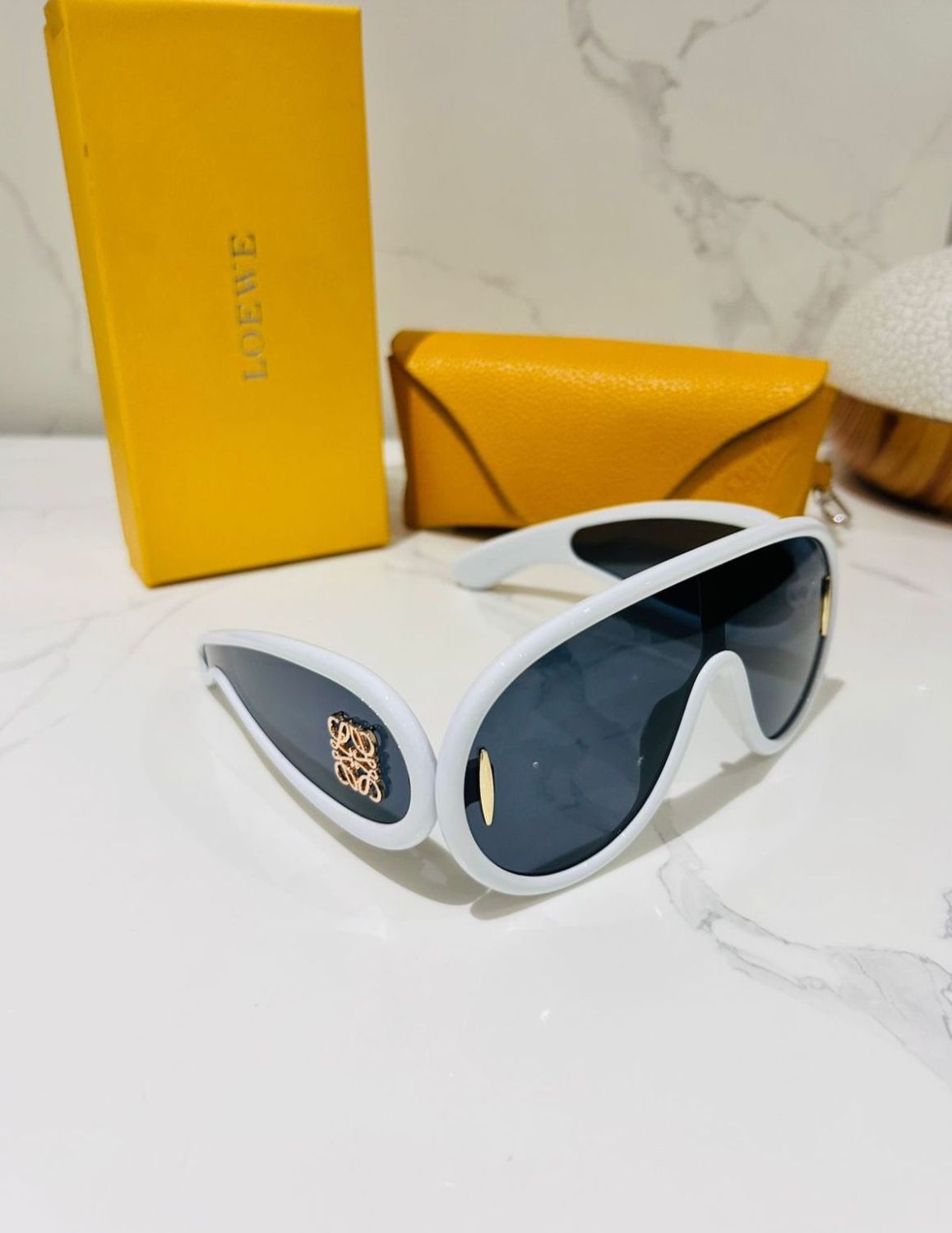 Unisex Ski styled sunglasses