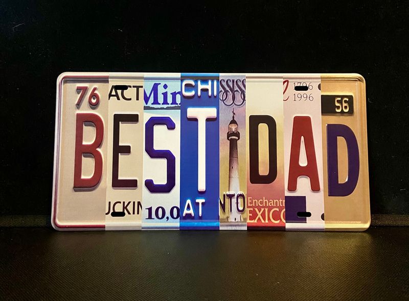 Hanging Sign. Best Dad Plaque.