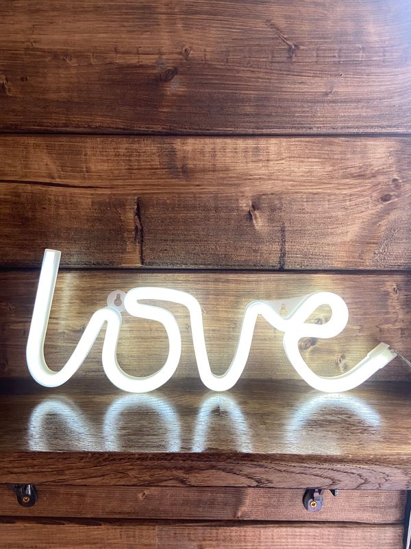 Neon Light - “Love” White LED