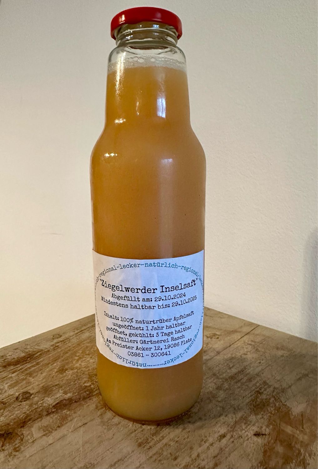 Ziegelwerder Inselsaft - 0,7l naturtrüber Apfelsaft Ziegelwerder Inselsaft - 0,7l naturtrüber Apfelsaft