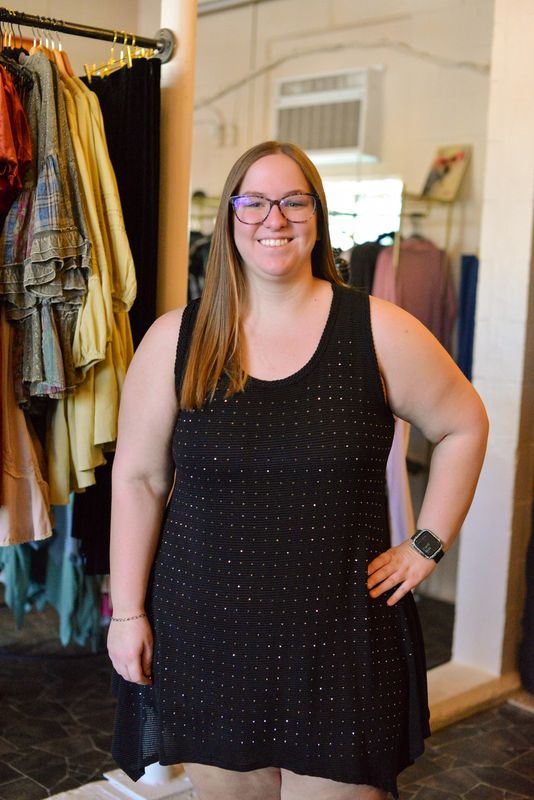Sleeveless tunic with studs Plus