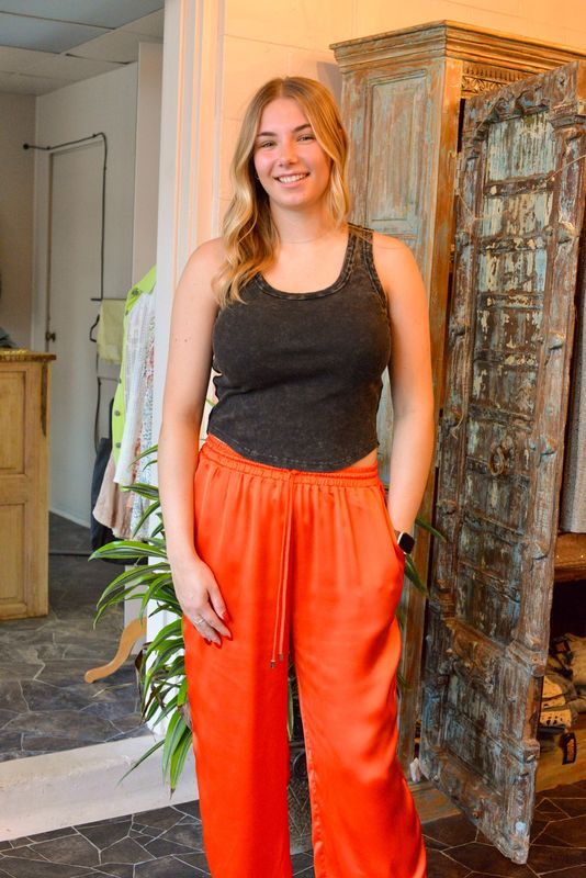 Tomato silk pant