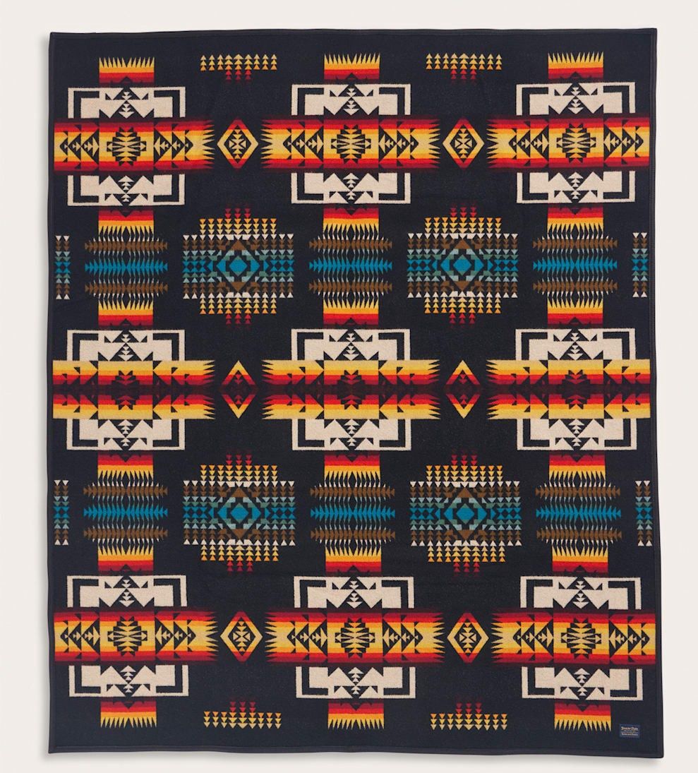 Chief Jos Robe 64x80" - Black