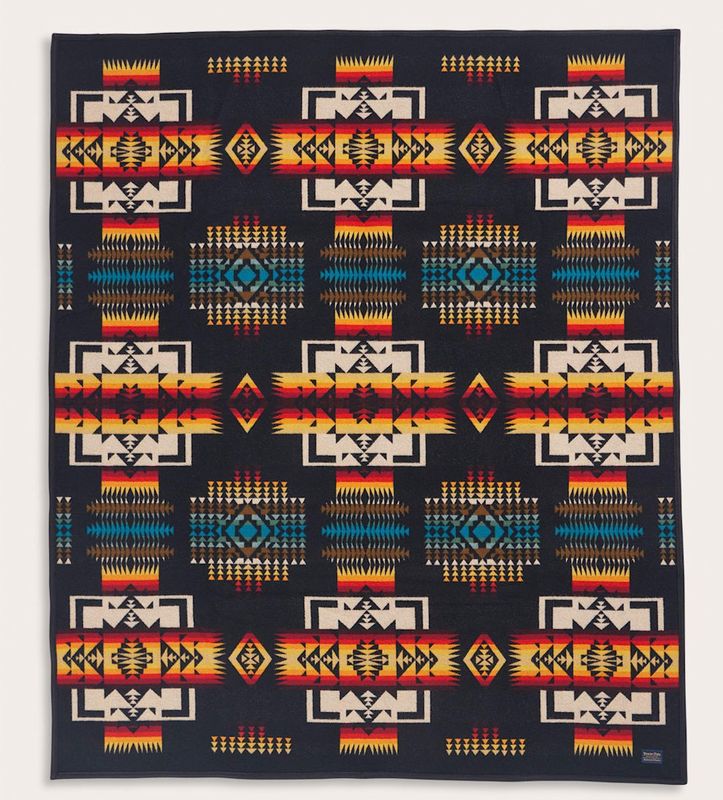 Chief Jos Robe 64x80" - Black