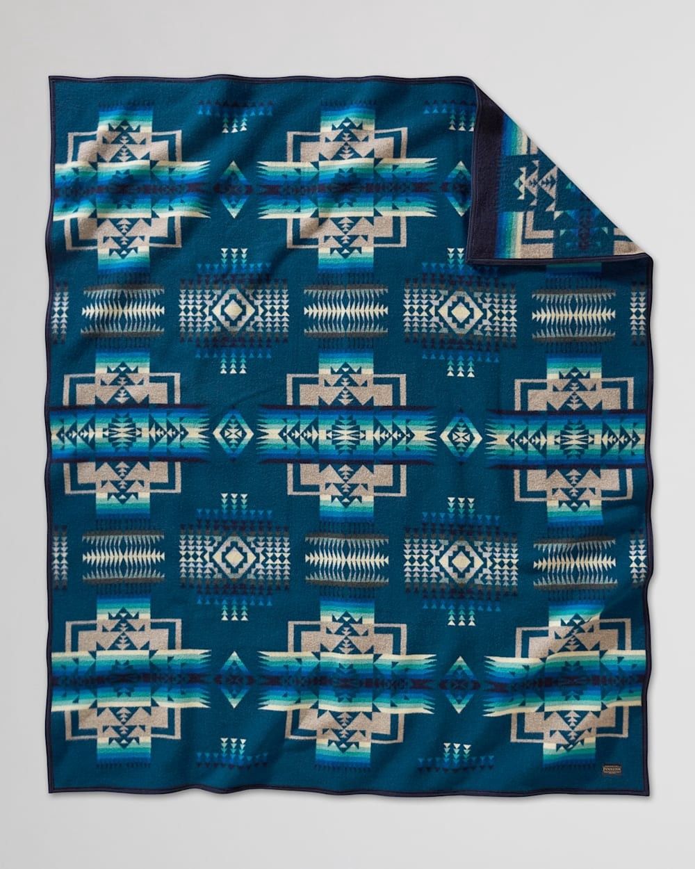 Chief Jos Robe Aegean 64x80"