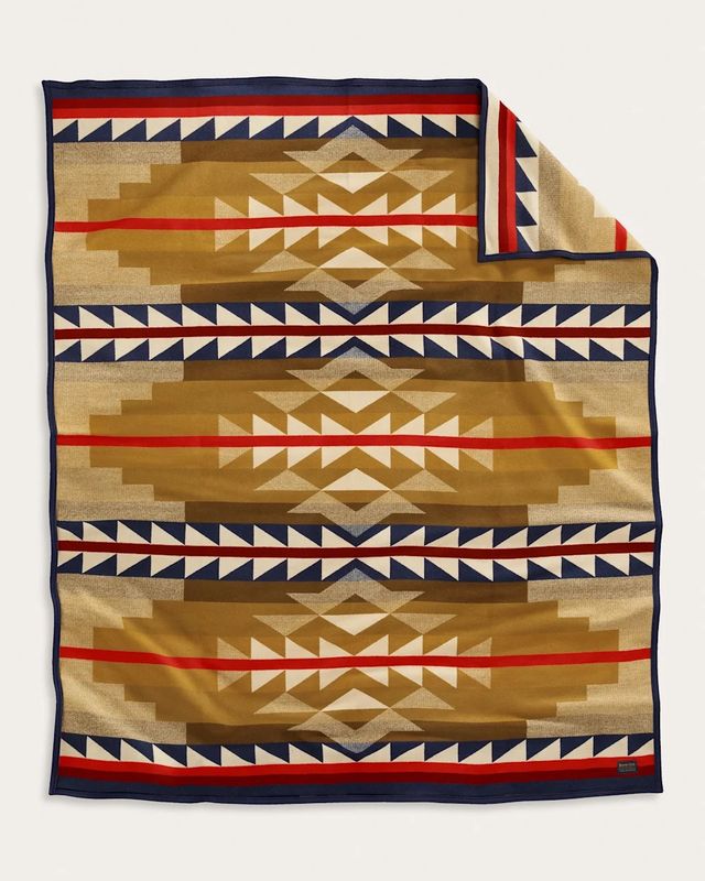 Medicine Bow Robe 64"x 80"