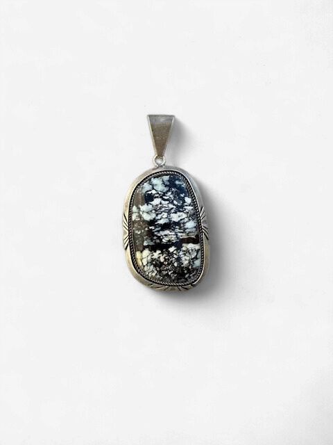 021988 Lg Varicite Pendant