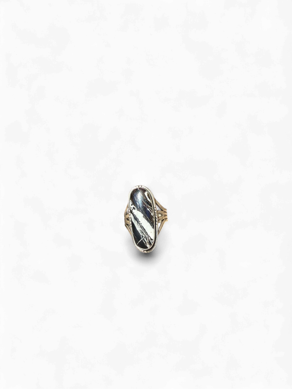 054837 SS White Buffalo Oval - sz 11