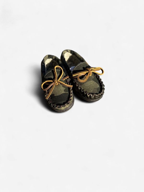 48530 GRN Camo Child Pile Hard sz 8