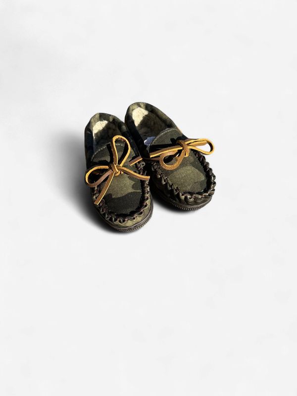 48530 GRN Camo Child Pile Hard sz 11