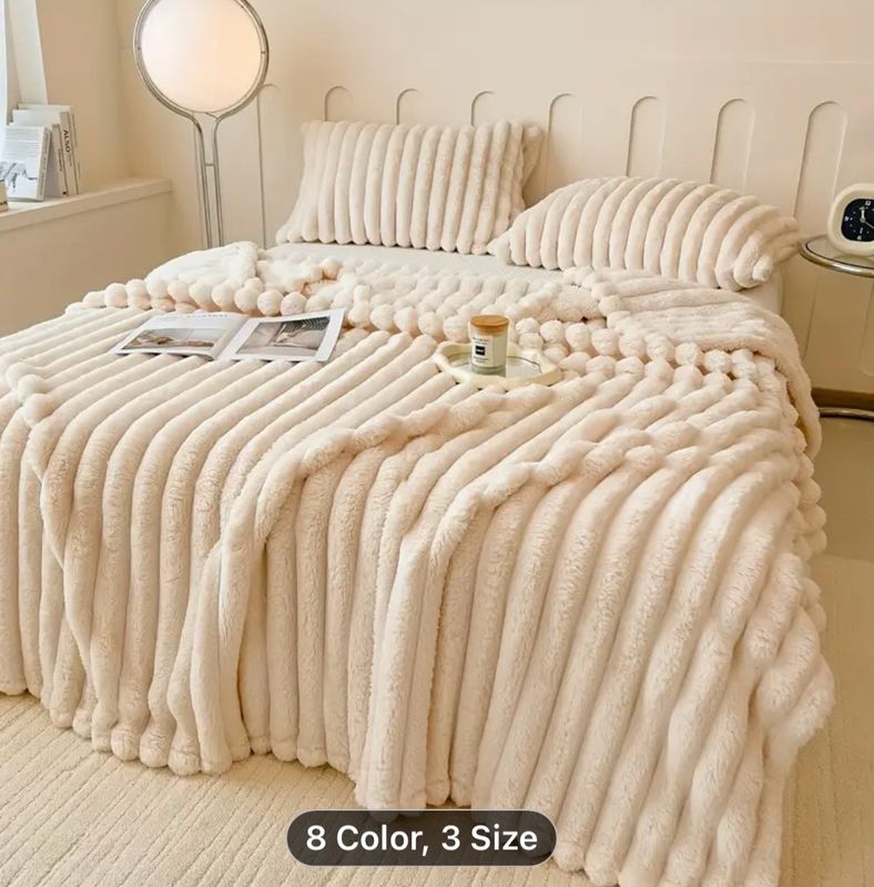 1pc Cozy Contemporary Striped Plush Blanket, Thickened Polyester Knit Fabric, Multipurpose All-Season Bedspread, Nap, and Pet Blanket, 250-300gsm Weight 1pc Cozy Contemporary Striped Plush Blanket, Thickened Polyester Knit Fabric, Multipurpose All-Season Bedspread, Nap, and Pet Blanket, 250-300gsm Weight