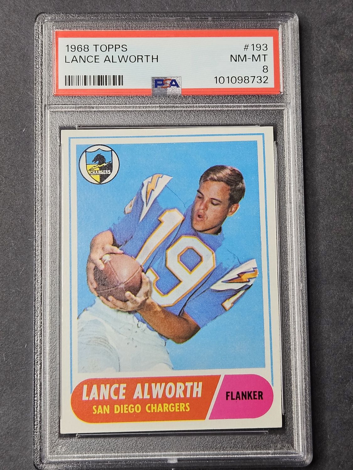 1968 Topps #193 Lance Alworth PSA 8