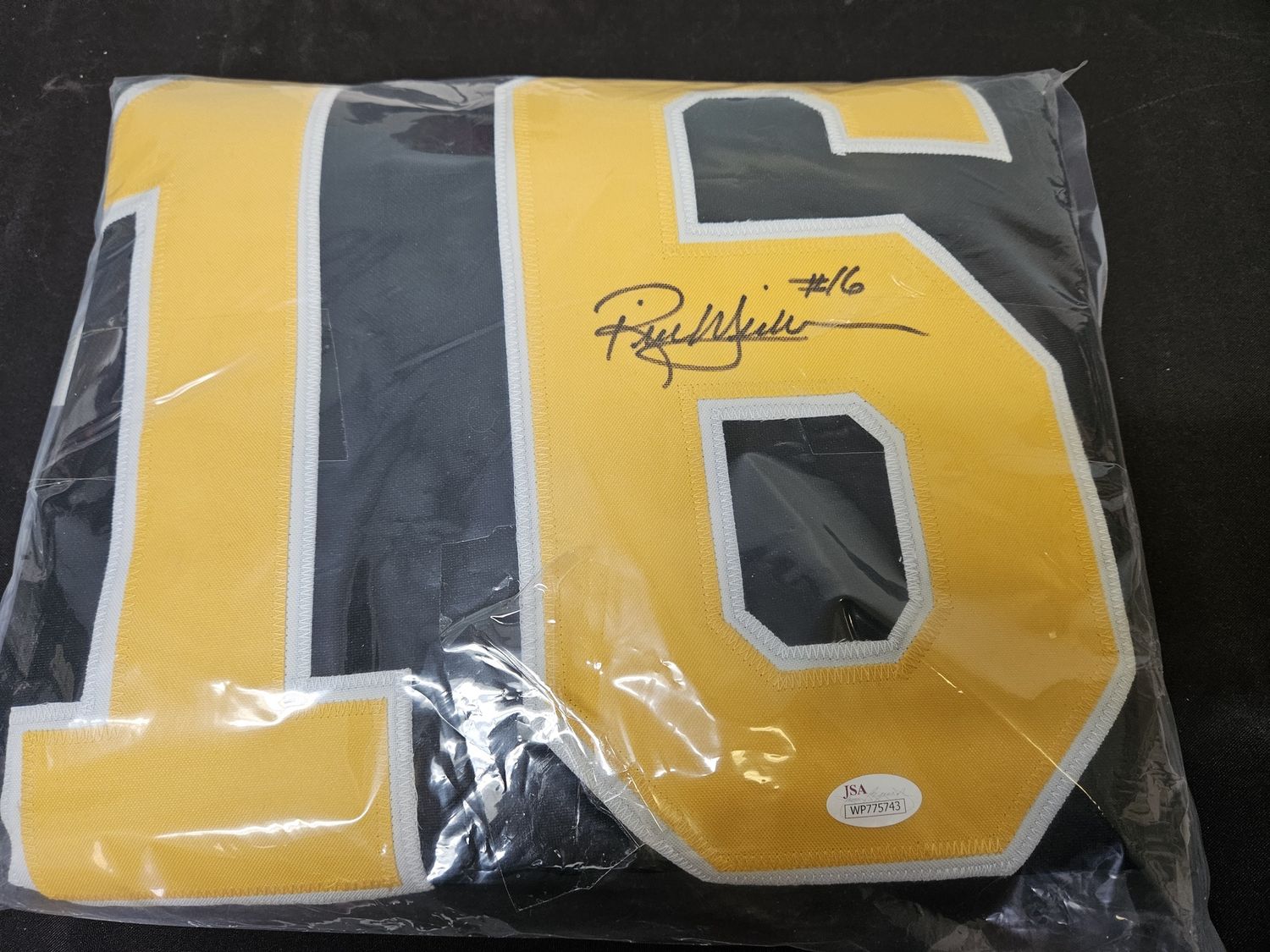 Rick Middleton signed #16 jersey