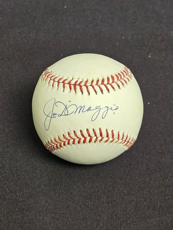 Joe DiMaggio Signed Baseball JSA LOA