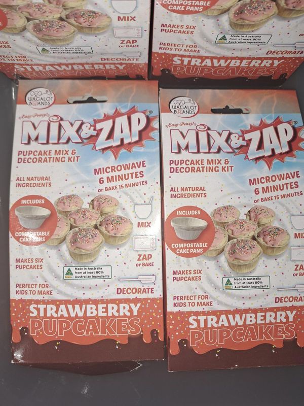 Strawberry Pup Cake Kit