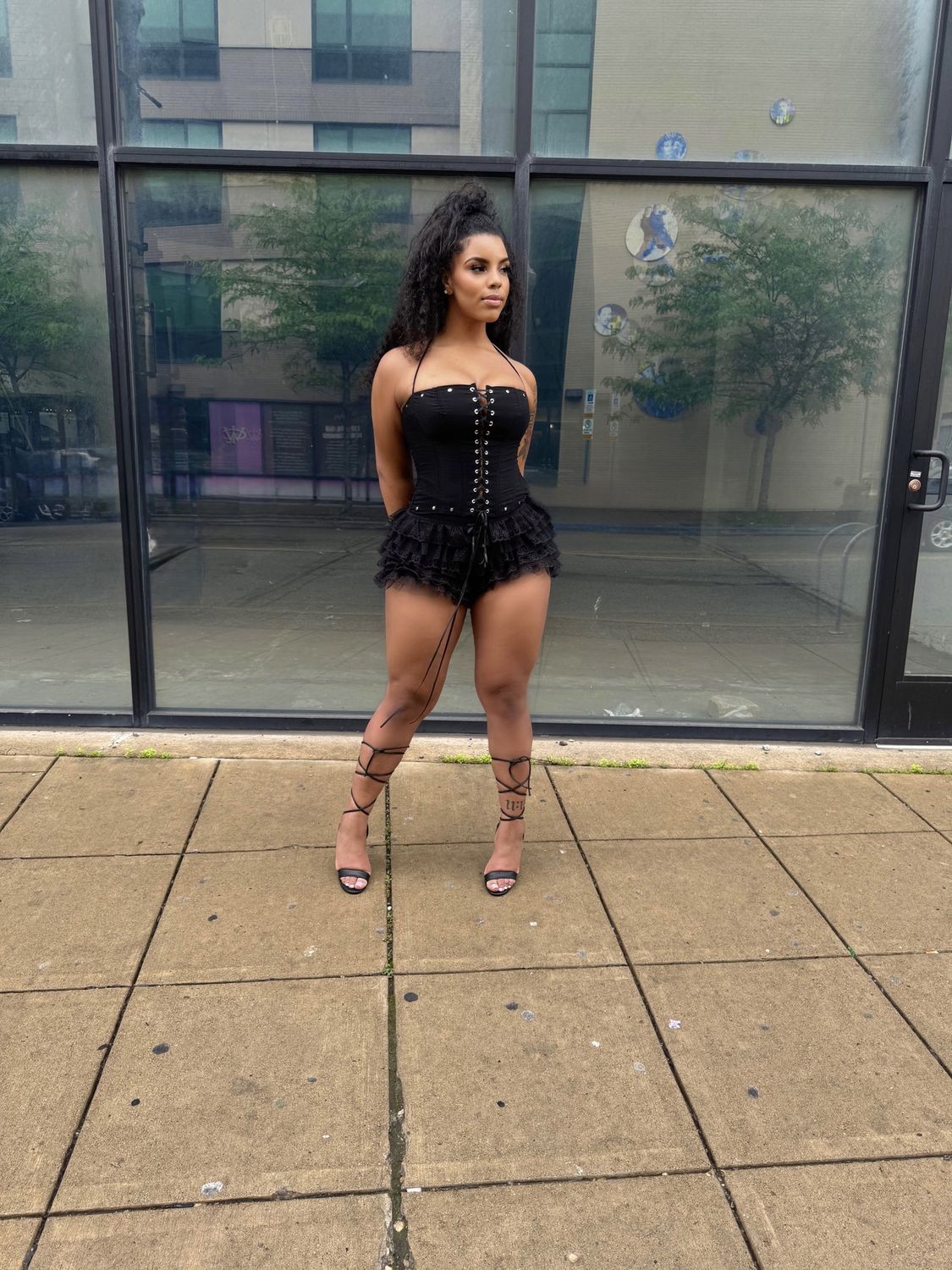 “Midnight Ruffles Shorts”