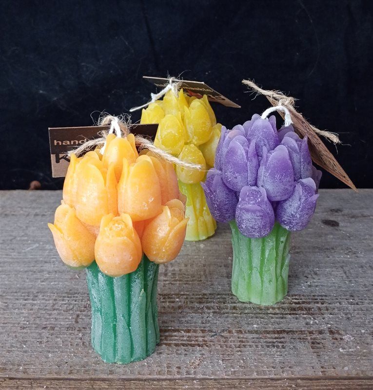 Kaars bosje tulpen
